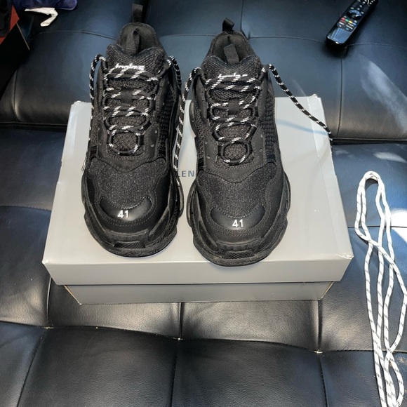 Balenciaga Triple S Sneakers - Picture 1 of 3